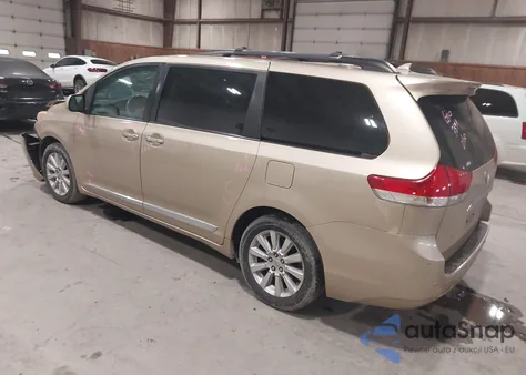 2011 Toyota Sienna Limited z USA, uszkodzony, nr VIN 5TDDK3DC6BS018021